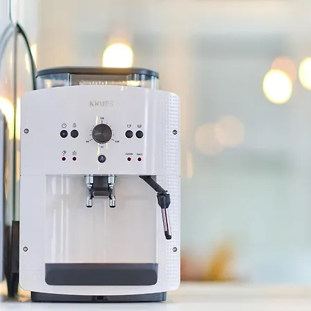 Apartment Fantasy Studio- N Pools