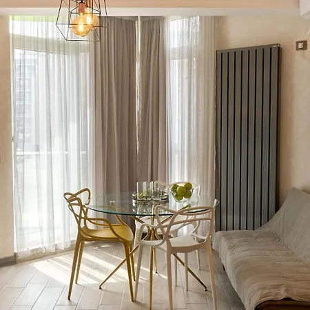 Fantasy Studio- N Pools * Mamaia