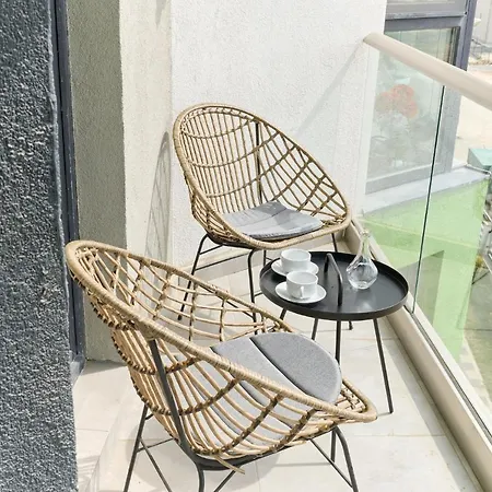 Fantasy Studio- N Pools * Mamaia